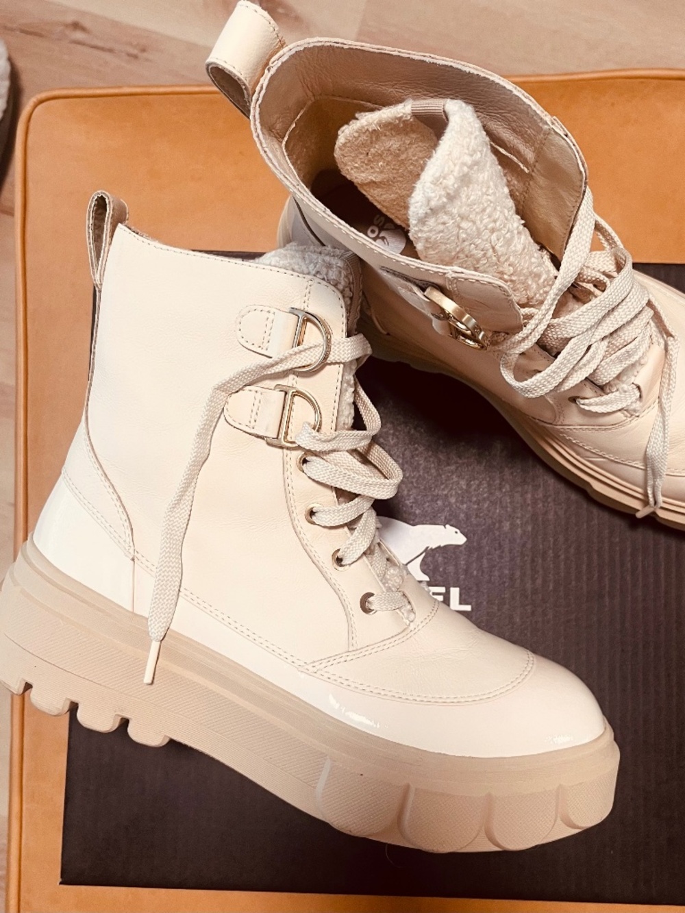 Sorel Caribou X Boot Waterproof Lace Cozy